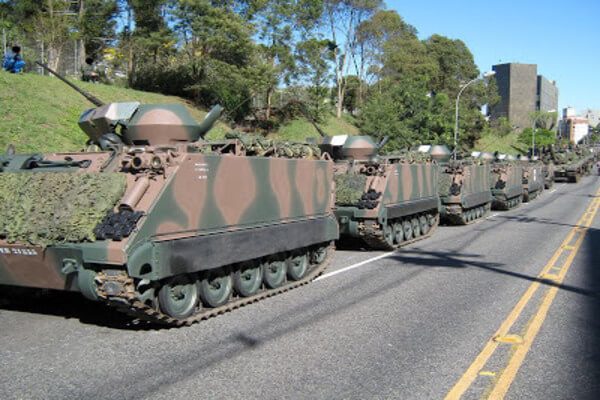 M113